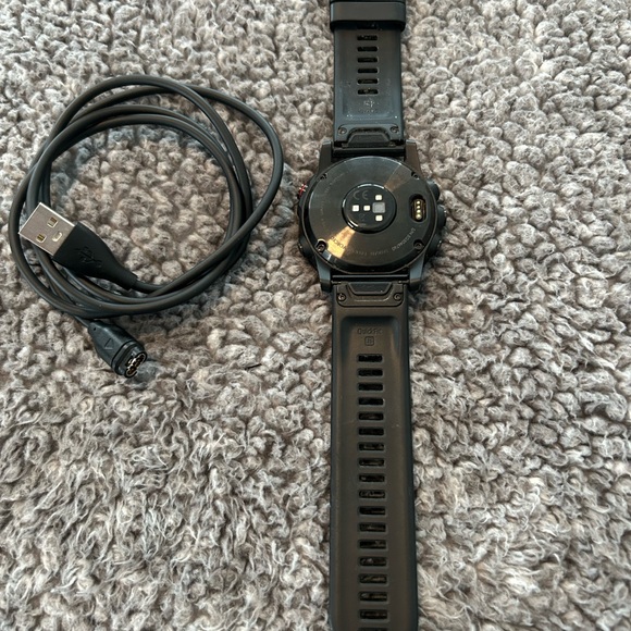 Garmin Fenix 5S Plus Black Smartwatch with Charger - Picture 2 of 4